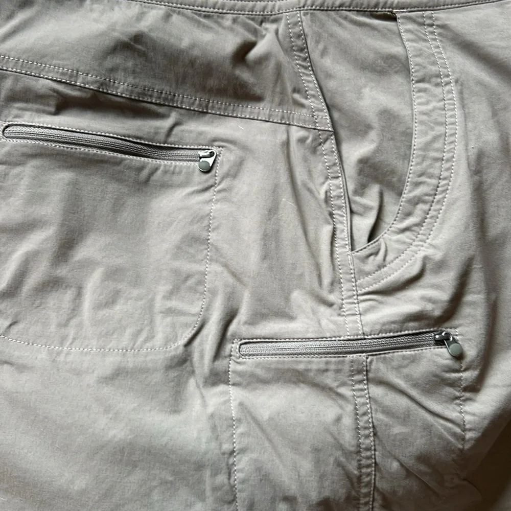 LL Bean Women's Water-Repellent Comfort Trail Skort, Mid-Rise size 6 ☀️